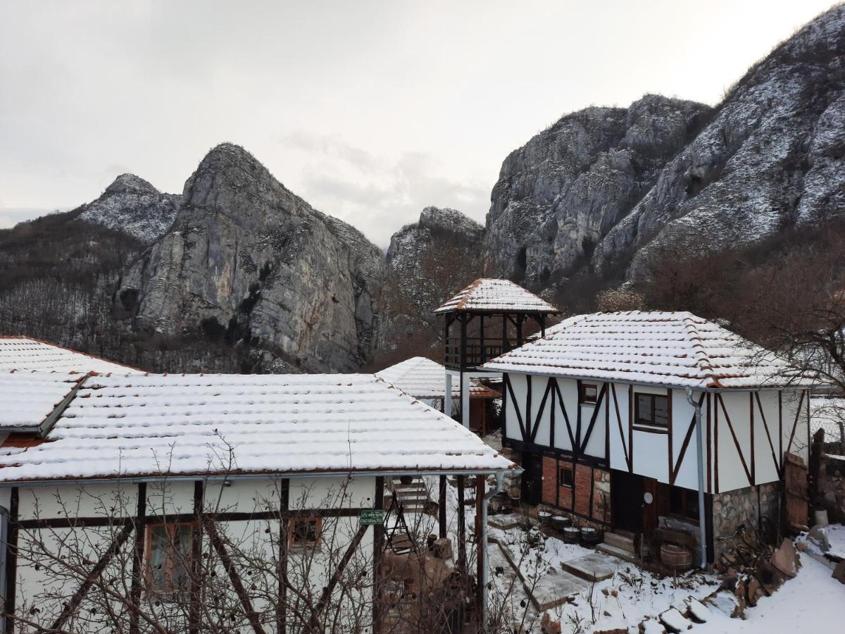Golemi Kamik Pirot Vlasi 외부 사진
